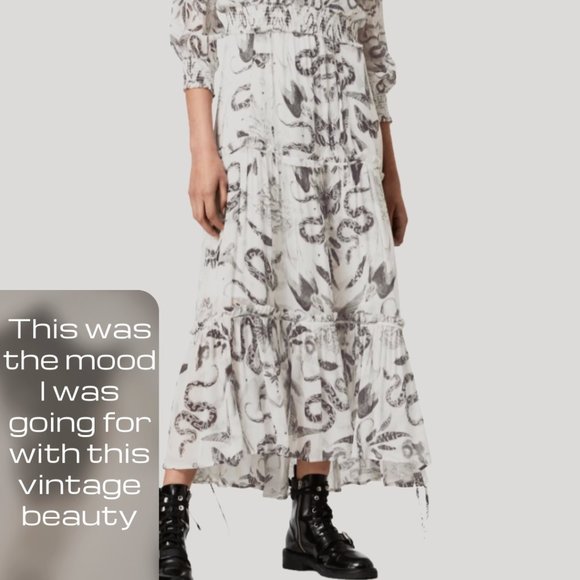 Vintage Long Sleeve Paisley Dress with Pleated Skirt Detail - Picture 16 of 16